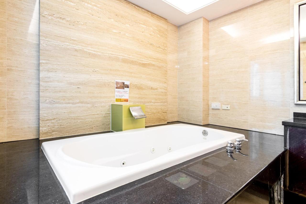 Haian Stay Riverside Bed And Breakfast Tainan Eksteriør bilde